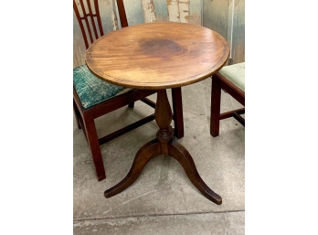 Early Tilt Top Tea Table - 23x29.   Note: Legs Are Loose