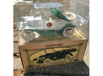 Ertl Collectibles 1917 Maxwell Die-Cast Model Vehicle NH Auto Auction