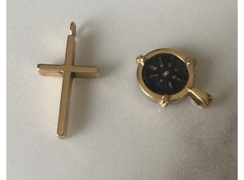 Lot Of 2 14K Gold Pieces, Cross And Pendant