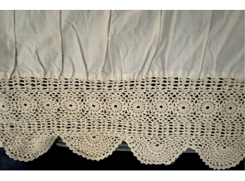 Pretty Cotton Lace Bedskirt Or Coverlet