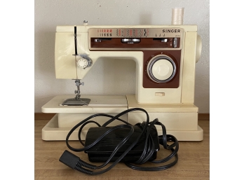 Singer 6106 Sewing Machine With Pedal, Power Cable, & Accessories