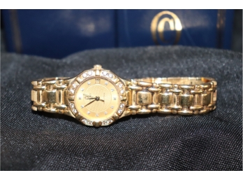 18kt YG Womens Concord Saratoga Quartz Watch With 16 Diamonds On Bezel In Working Condition