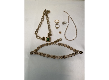 Assortment Of Pretty Fashion Jewelry Pieces: 3 Necklaces, 2 Pairs Earrings And 2 Rings