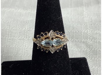 10K Aquamarine Diamond And Sapphire Cluster Ring 3.8 Grams