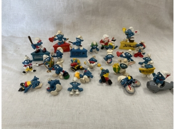 Vintage 1980s Smurf Characters