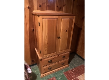 Pine Hutch With Quilting Material