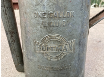 Vintage Hoffman 1 Gallon Liquid Oil Can