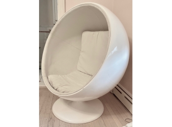 Contemporary Modern Eero Aarnio Style Ball Chair