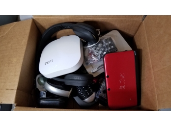 Lot Of Miscellaneous Electronics In Box - Brands Include Nintendo, RCA & Logitech