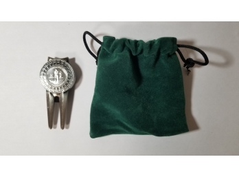 Divot Repair Tool - Canada Commemorative 10 Cent Piece - Felt Carry Bag