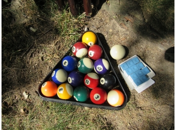 7 Pool Cue Sticks And 16 Pool Balls With Rack And 11 Billiard Chalk
