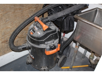 RIDGID SNR 16 Gallon Shop Vacuum - 6.5 Horse / 60 Liters Wheels - Great Working Condition - Item #065