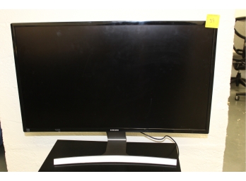 SAMSUNG 27' Curved Monitor - Great Used Condition - Item #039