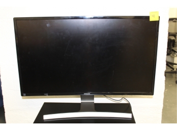 SAMSUNG 27' Curved Monitor - Great Used Condition - Item #041