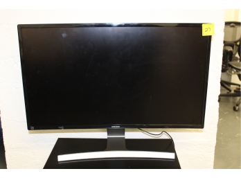 SAMSUNG 27' Curved Monitor - Great Used Condition - Item #027