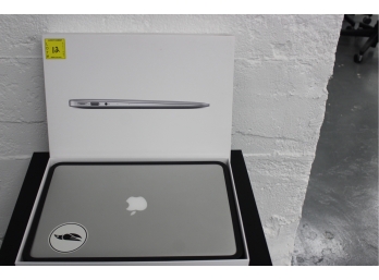 MACBOOK Air Laptop 13' -  Good WORKING Condition - FACTORY RESET BY APPLE - Item #012