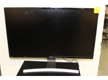 SAMSUNG 27' Curved Monitor - Great Used Condition - Item #037
