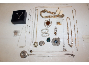Mixed Lot Of Vintage Necklaces & Key Chains - Assorted Lengths! Item #253 LR