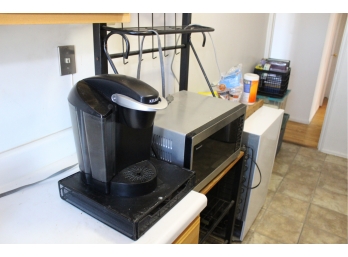Keurig B40 Coffee Machine, Panasonic Genius Sensor Microwave, Ninestar Automatic Garbage Can & Bakers Rack - Item #047