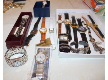 Mixed Lot Of Men's & Women's Watches - Mickey Mouse, Peanut, Mets Watch & MORE! Item #249 LR