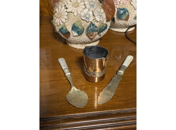 (1) COPPER CUP & PAIR MOP HANDLED CUTLERY