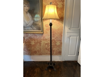 FLOOR LAMP WITH CAST IRON BASE
