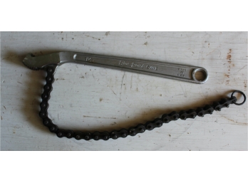220. Blue Point CW12 Chain Wrench