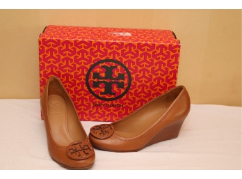 Tory Burch Tumbled Royal Tan Sally Wedges Size 5 With Box