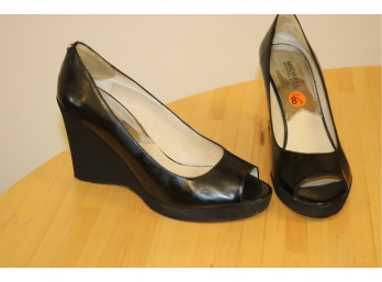 NEW Michael Kors Black Patent Leather Peep Toe High Wedge Size 8.5