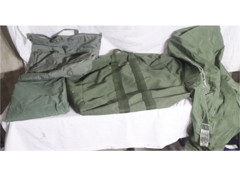 US Military Duffle Bag Lot