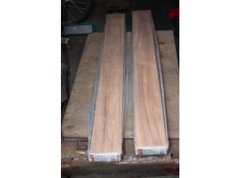 2 Sealed Boxes Wilsonart Wood Flooring