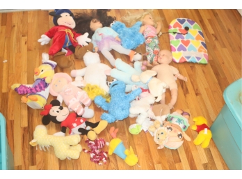 Big Bin O Dolls And Stuffed Animals Mickey Minnie