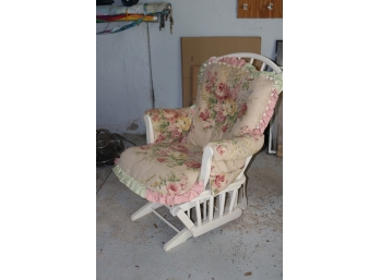 Dutailier Glider Chair Baby's Room Nursing Chair