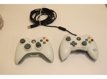 Pair Of XBOX Video Game Controllers 1 Wired 1 Wireless