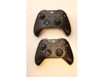 Pair Of XBOX One Wireless Controllers For Parts Or Repair