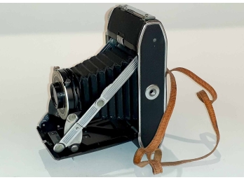Odak Tourist Folding Camera. Flash Kodak W/ Kodet Lens. 620 Film, Good Condition.