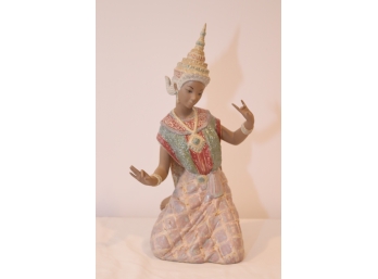 Lladro Porcelain Thai Dancer No. 12069