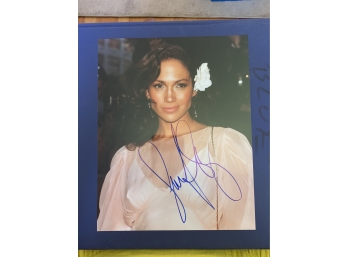 Signed 8 X 10 Glossy Photo Of Singer, Dancer And Actress Jennifer Lopez AKA J. Lo