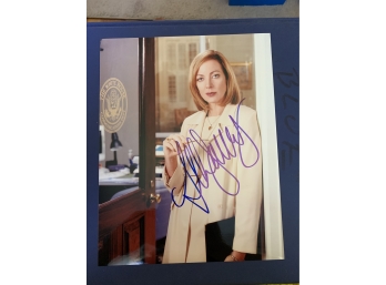 Signed 8 X 10 Glossy Photo Of Allison Janney - West Wing, Miracle On 34th Street, American Beauty With COA