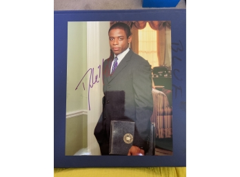 Signed 8 X 10 Glossy Photo Of Dule Hill - Psych, West Wing, And Suits