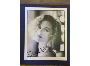 Signed 8 X 10 Glossy Photo Of Penelope Ann Miller - The Freshman, The Relic, And Adventures In Babysitting