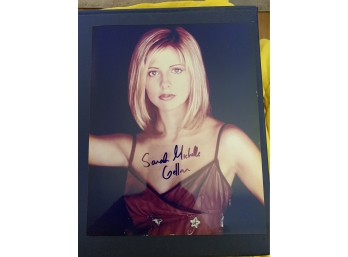 Signed 8 X 10 Glossy Photo Of Sarah Michelle Gellar - Buffy The Vampire Slayer, Cruel Intentions, Scooby-doo