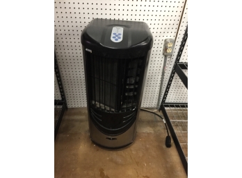 Room Air Conditioner, Needs Drainage Hose