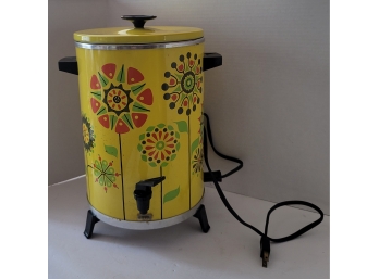 I Think I Fainted! Vintage 70s Retro Flower Power West Bend 30 Cup Electric Percolator