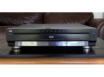 JVC 7-Disc DVD / CD Player With Remote - Model XV-FA900BK