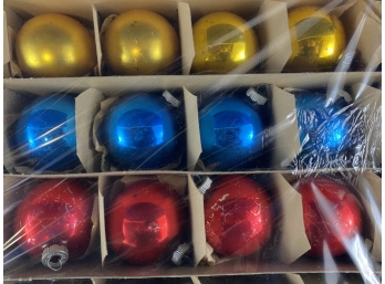 12 Vintage Shiny Brite Christmas Balls In Red, Blue And Yellow