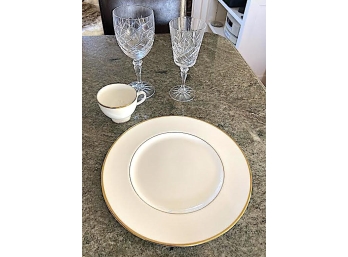 Wedgwood California Bone China 6 Place Setting & 6 Waterford Wine Glasses & Water Goblets