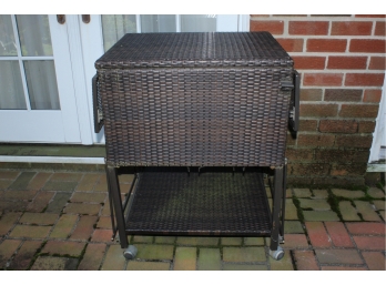 Outdoor Wicker Bar And Cooler On Wheels 21 M5/8 X 44' X 34 1/2' (035)