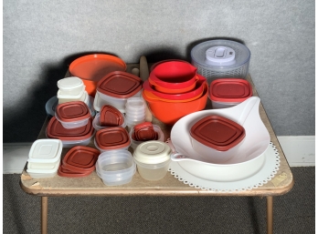Lot Of Rubbermaid Tupperware, Mixing Bowls And Italian Designer Plates