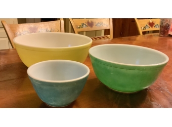 Vintage Pyrex Mixing Bowls, 3  (CTF10)